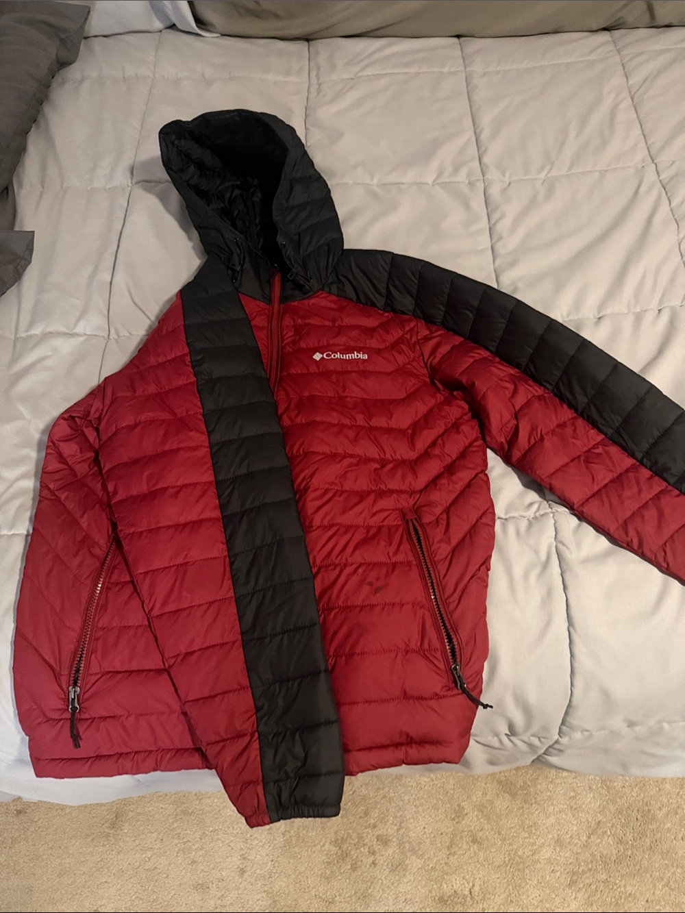 Columbia Red and Black Puffer Hooded Jacket size M